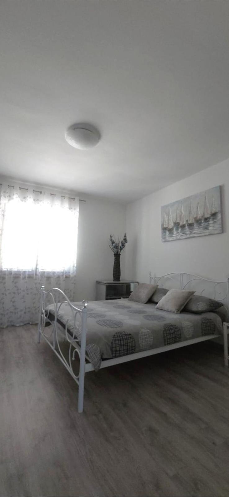 Diana Apartment โปเรช ภายนอก รูปภาพ
